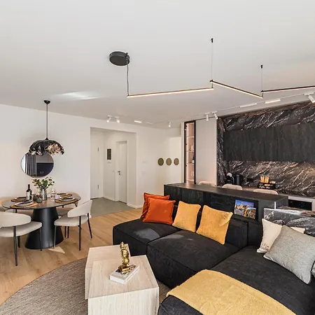 Nokturna Cassiopeia Coresi Kasper With Underground Parking Appartement