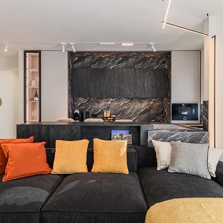 Nokturna Cassiopeia Coresi Kasper With Underground Parking Appartement