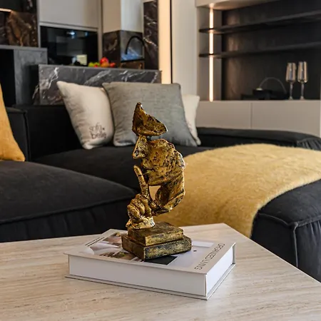 Nokturna Cassiopeia Coresi Kasper With Underground Parking Appartement *