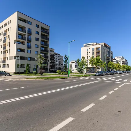 Nokturna Cassiopeia Coresi Kasper With Underground Parking Appartement *