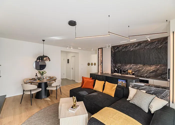 Nokturna Cassiopeia Coresi Kasper With Underground Parking Appartement