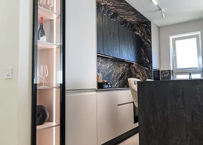 Nokturna Cassiopeia Coresi Kasper With Underground Parking Appartement Braşov