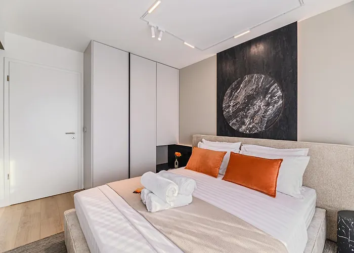 Nokturna Cassiopeia Coresi Kasper With Underground Parking Braşov